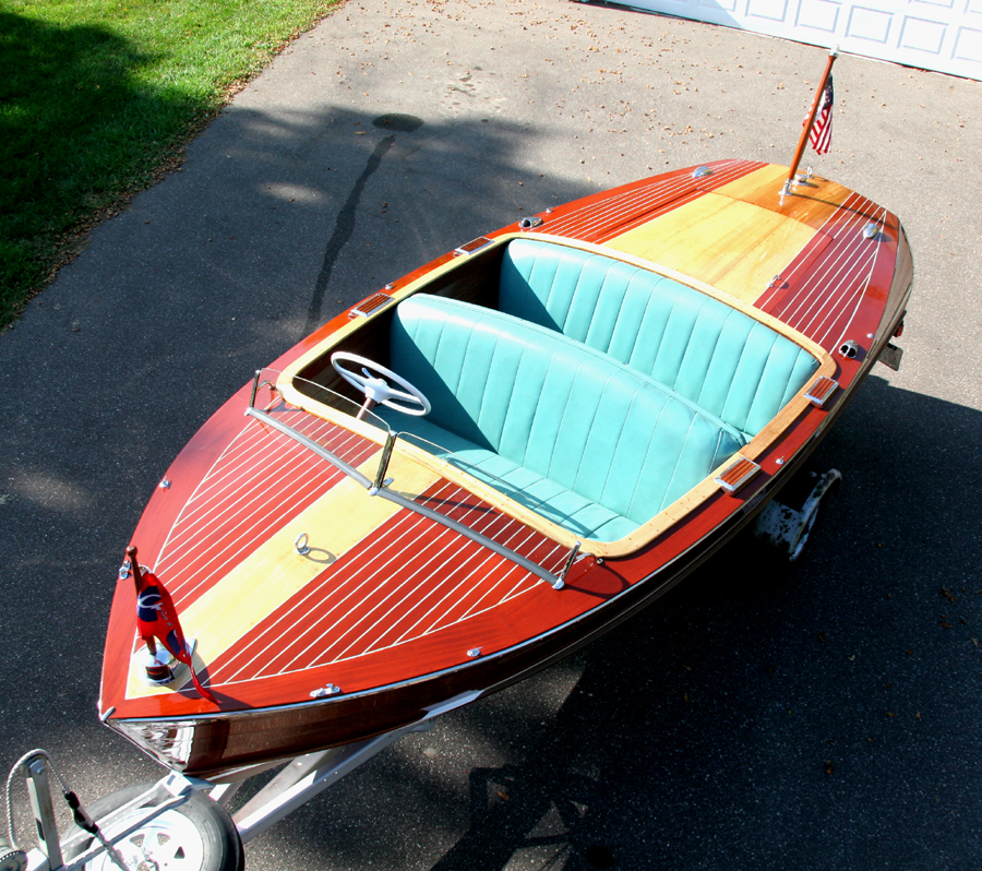 1957 17' Classic Chris Craft Deluxe Runabout